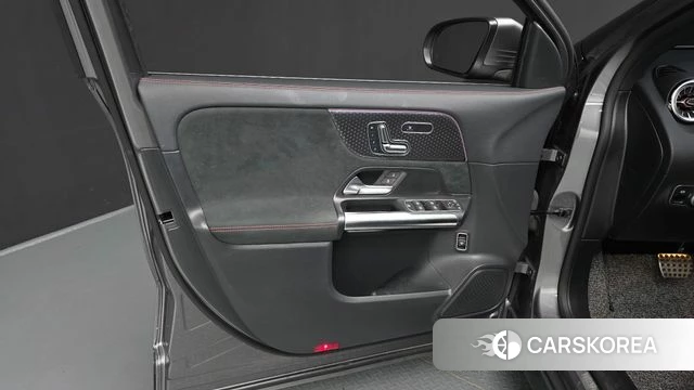 Mercedes-Benz GLA - Class H247 id 4505651 из Кореи 16