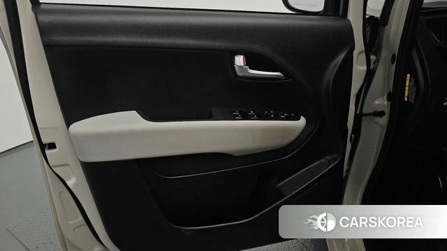 Kia The New Kia Ray EV id 4442321 из Кореи 16