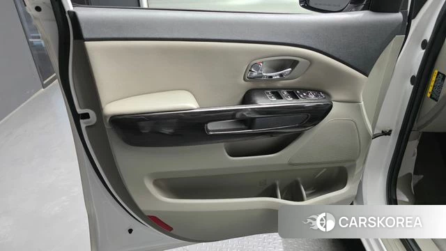 Kia The New Carnival id 4563075 из Кореи 16