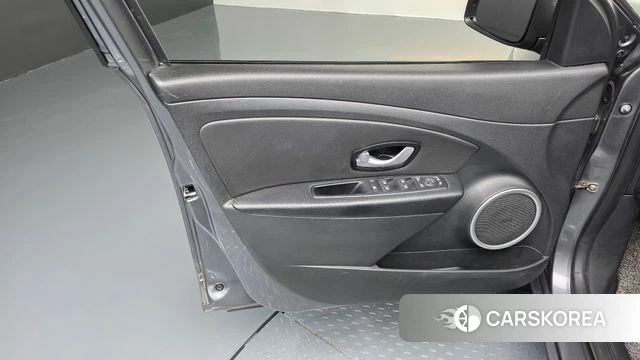Renault Korea (Samsung) SM3 Z.E. id 4471700 из Кореи 16