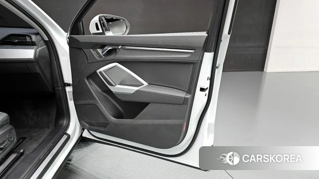 Audi Q3 (F3) id 4377281 из Кореи 16