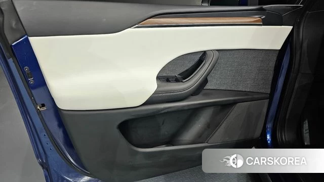 Tesla Model X id 4360715 из Кореи 16