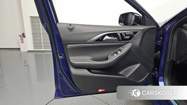 Infiniti Q30 id 4285716 из Кореи 16