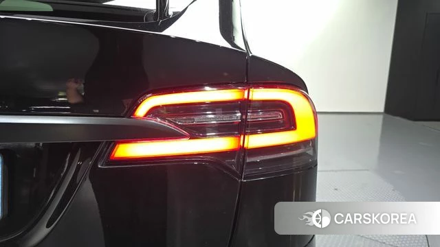 Tesla Model X id 4693816 из Кореи 16