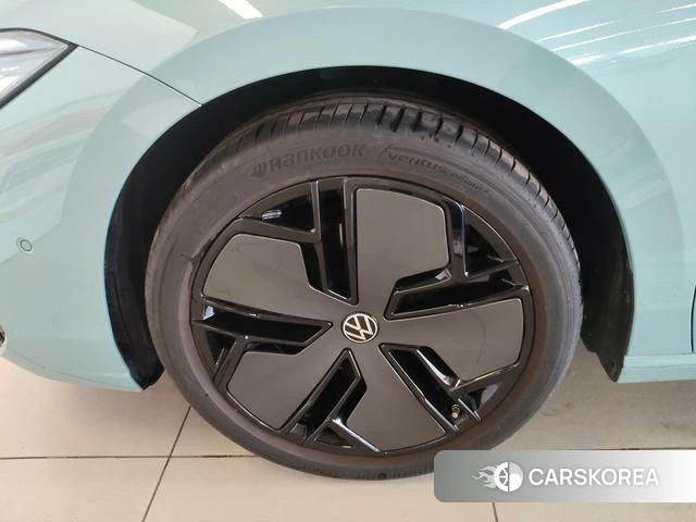 Volkswagen Passat id 4272679 из Китая 16