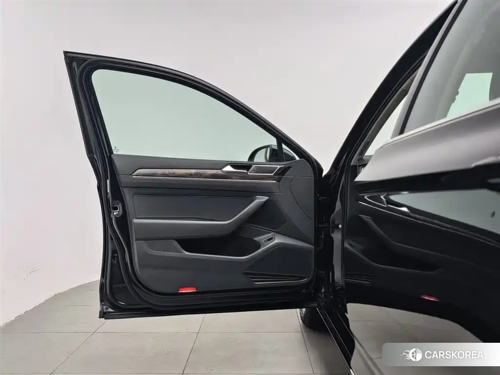 Volkswagen Magotan id 4577812 из Китая 16