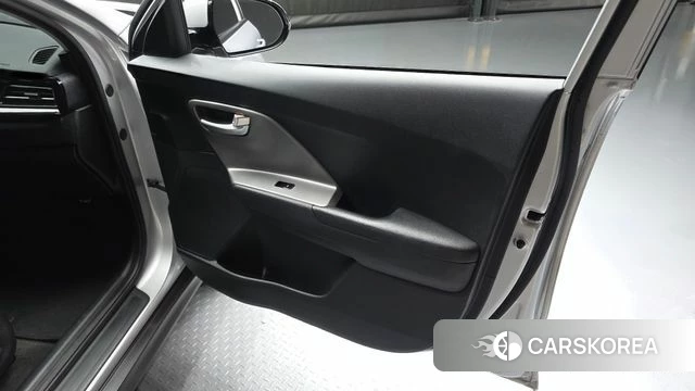 Kia Niro Plus id 4692393 из Кореи 16