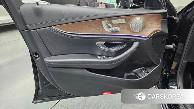 Mercedes-Benz E-Class W213 id 4608957 из Кореи 16