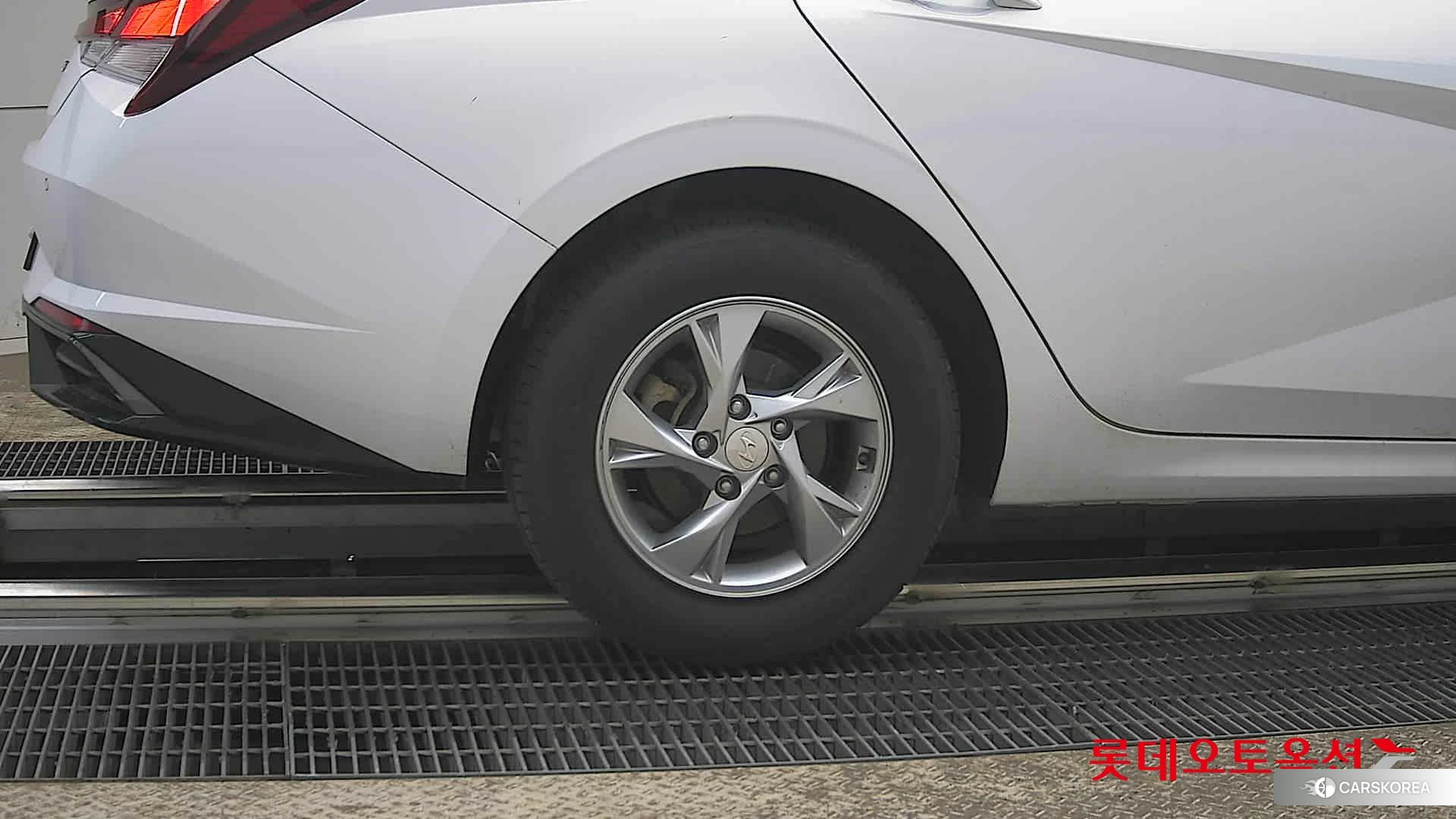 Hyundai Avante id 3869266 из Кореи 16