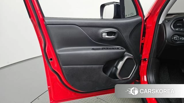 Jeep Renegade id 4533664 из Кореи 16