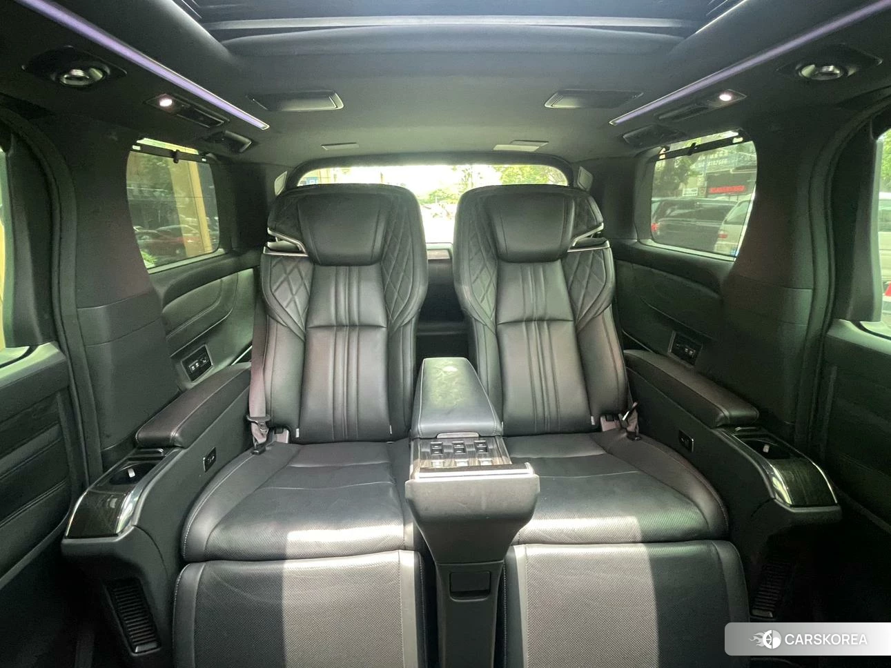 Lexus LM id 4510927 из Китая 16
