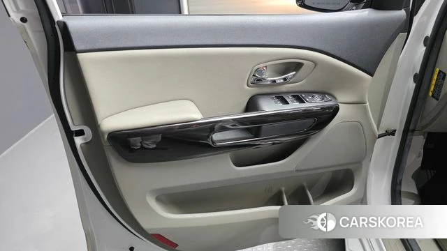 Kia The New Carnival id 4557961 из Кореи 16