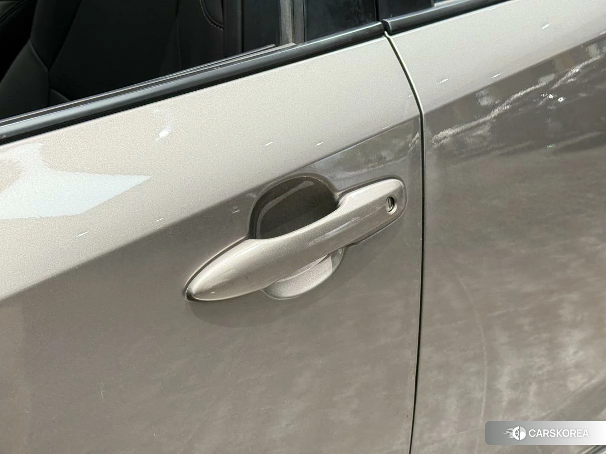Toyota Corolla id 4468124 из Китая 16