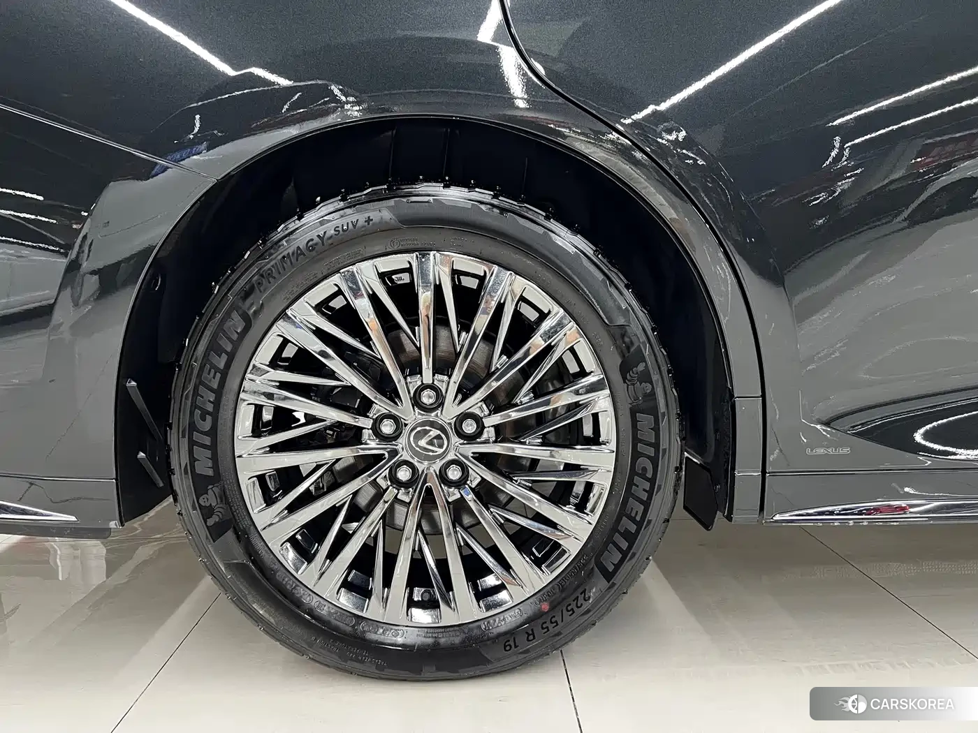 Lexus LM id 4664431 из Китая 16