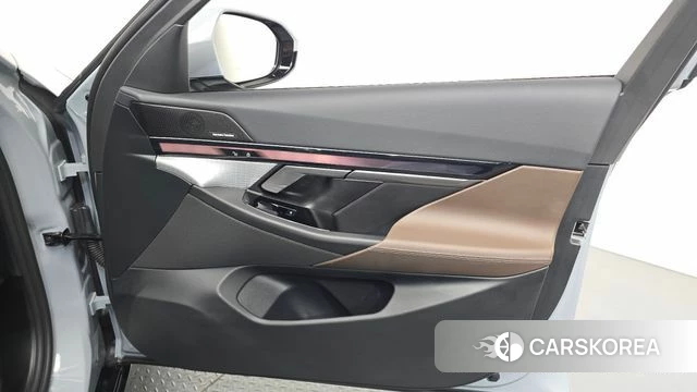 BMW 5 Series (G60) id 4734547 из Кореи 16