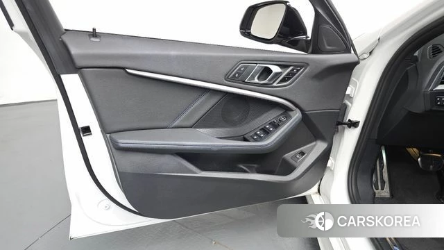 BMW 1 Series (F40) id 4656022 из Кореи 16