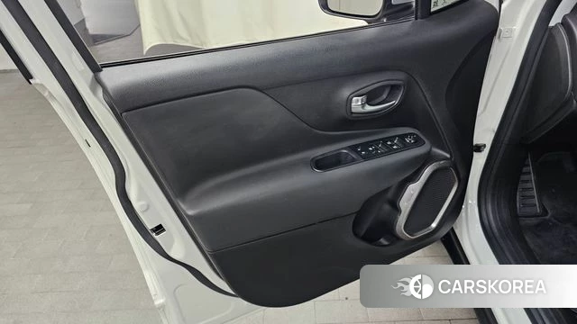 Jeep Renegade id 4428211 из Кореи 16