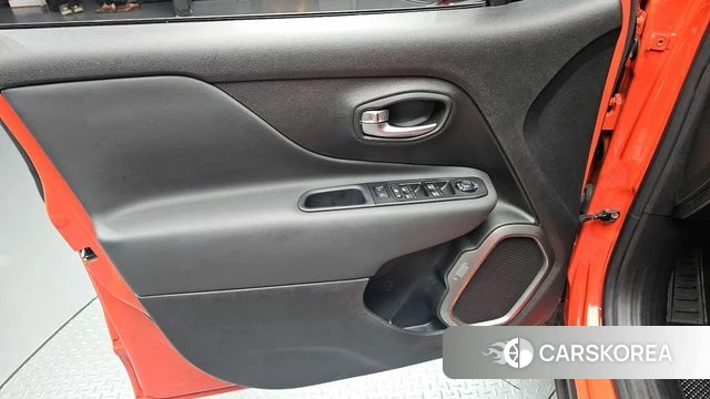 Jeep Renegade id 4609400 из Кореи 16