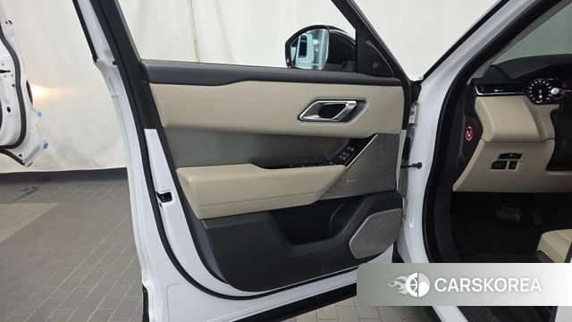 Land Rover Range Rover Velar id 4625855 из Кореи 16