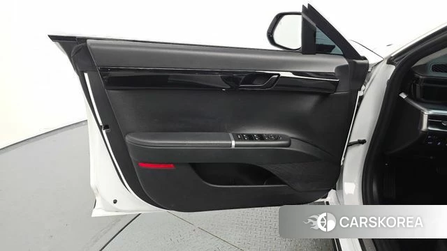 Hyundai Grandeur Hybrid (GN7) id 4905249 из Кореи 16