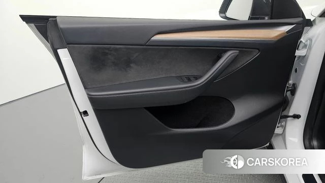 Tesla Model Y id 4783558 из Кореи 16
