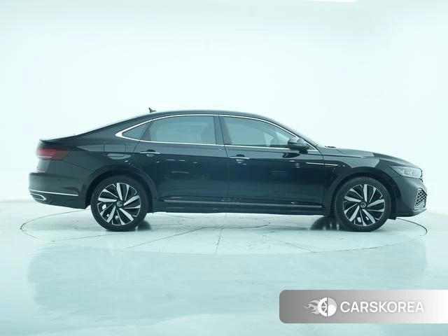 Volkswagen Passat id 4275897 из Китая 16
