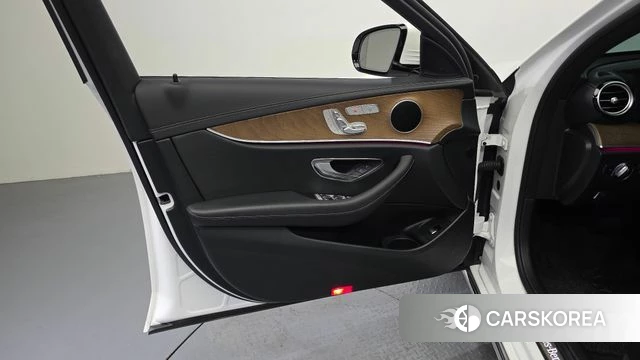 Mercedes-Benz E-Class W213 id 4250175 из Кореи 16