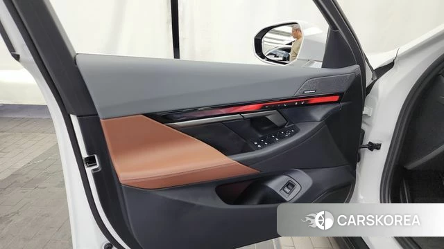 BMW 5 Series (G60) id 4617528 из Кореи 16