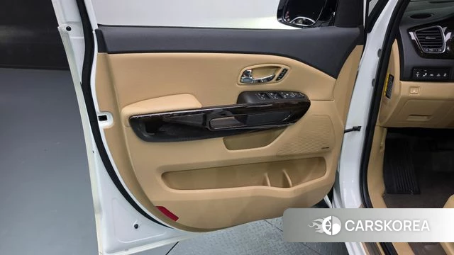 Kia The New Carnival id 4755072 из Кореи 16