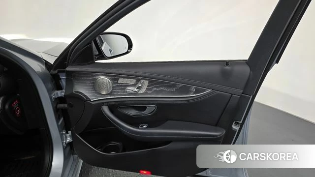 Mercedes-Benz E-Class W213 id 4592619 из Кореи 16