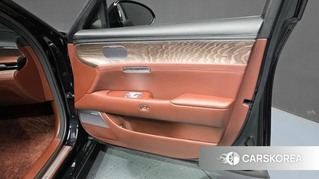 Genesis G90 (RS4) id 4702094 из Кореи 16
