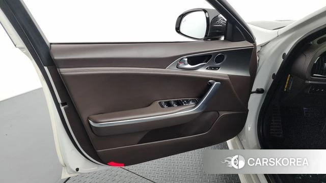 Kia Stinger id 4351147 из Кореи 16