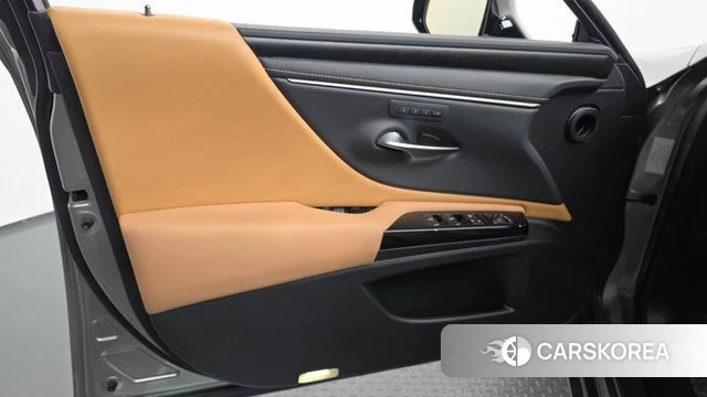 Lexus ES300h 7th generation id 4696737 из Кореи 16