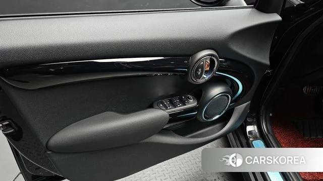 Mini Cooper S id 4403485 из Кореи 16