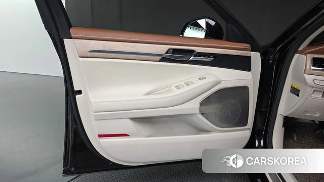 Genesis G90 id 4477260 из Кореи 16