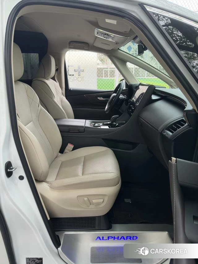 Toyota Elfa id 4314816 из Китая 16