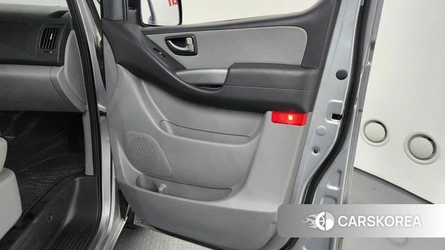 Hyundai The New Grand Starex id 4525915 из Кореи 16