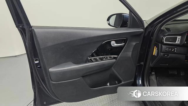 Kia Niro id 4430582 из Кореи 16