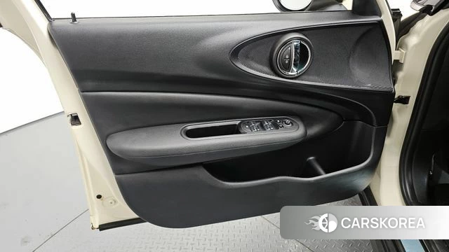 Mini Cooper Clubman id 4384156 из Кореи 16