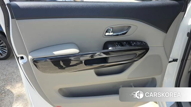 Kia The New Carnival id 4642766 из Кореи 16