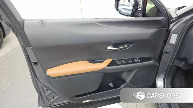 Lexus UX250h id 4760034 из Кореи 16