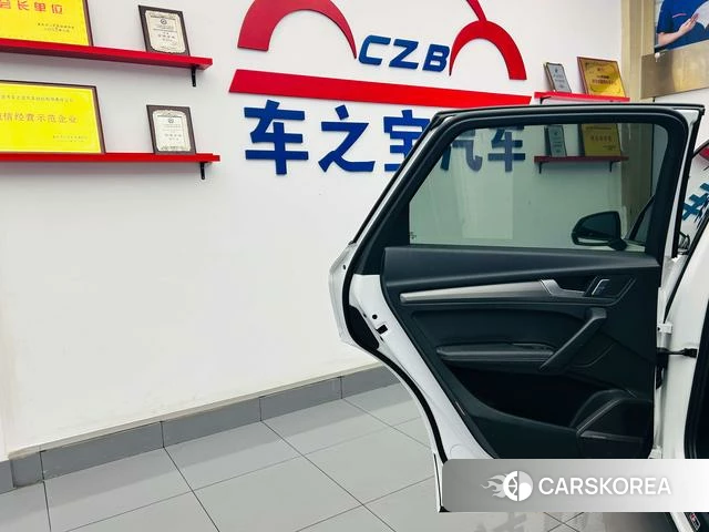 Audi Q5L id 4258805 из Китая 16