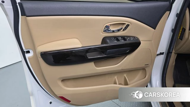 Kia The New Carnival id 4713397 из Кореи 16