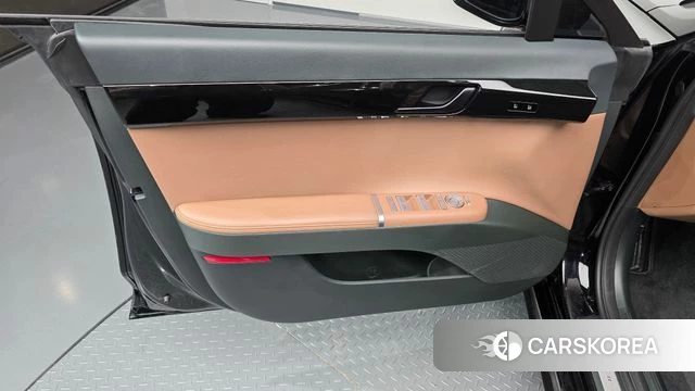 Hyundai Grandeur Hybrid (GN7) id 4904356 из Кореи 16