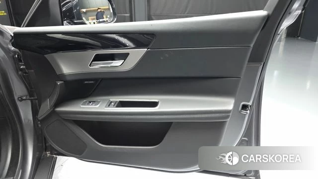 Jaguar XF (X260) id 4525968 из Кореи 16