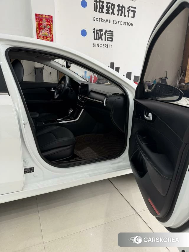 Kia K3 id 4341938 из Китая 16