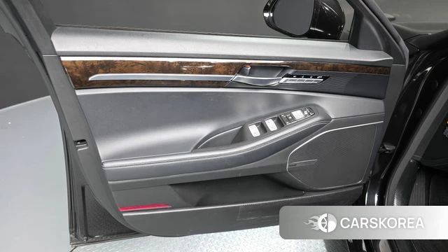 Genesis G90 id 4615016 из Кореи 16