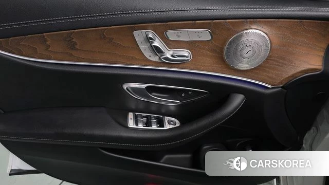 Mercedes-Benz E-Class W213 id 4303907 из Кореи 16