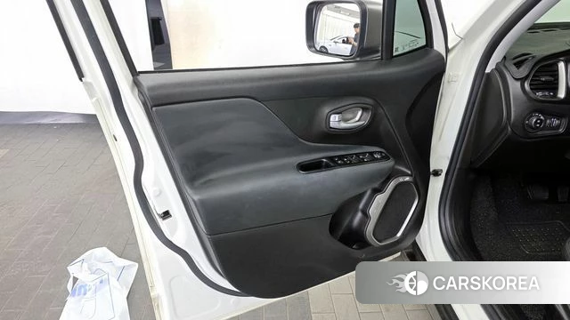 Jeep Renegade id 4377527 из Кореи 16