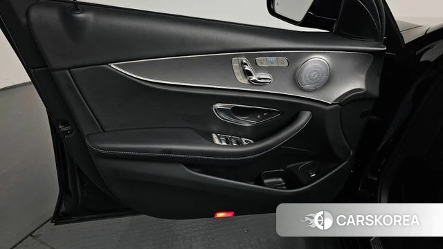 Mercedes-Benz E-Class W213 id 4658434 из Кореи 16